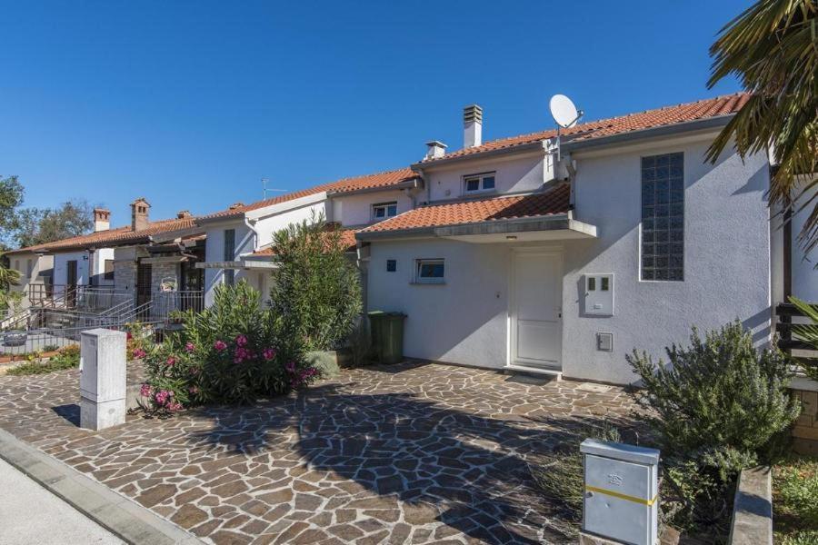 Villa Pietra Dajla Esterno foto